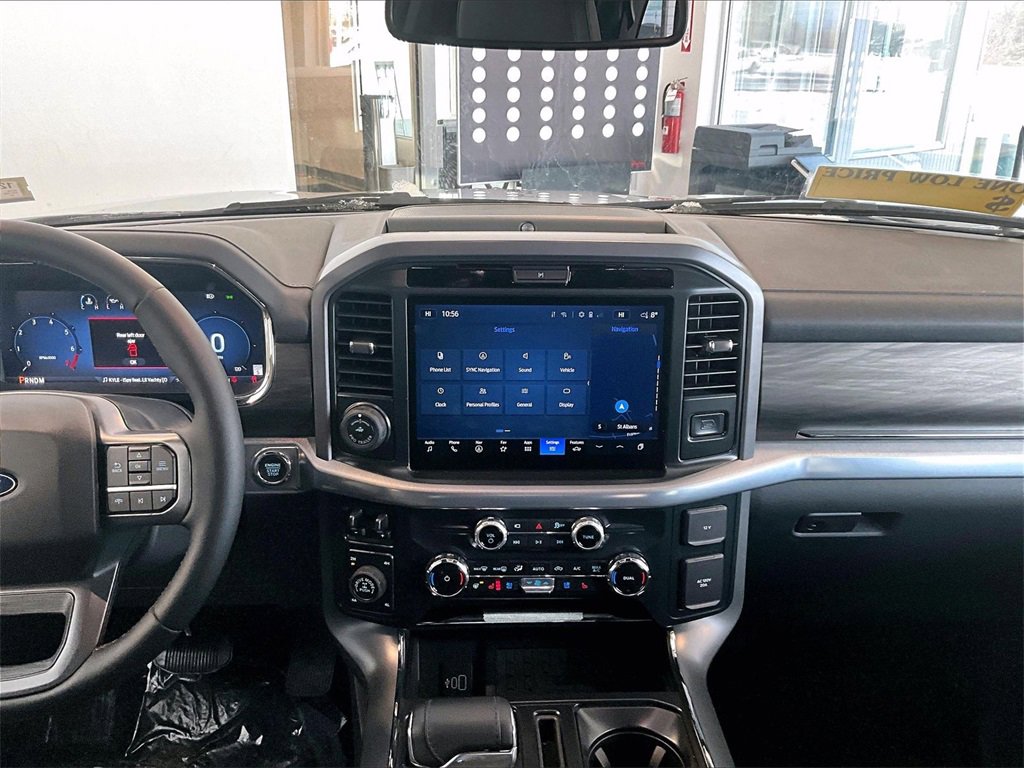 Used 2025 Ford F150 Lariat w/ Equipment Group 501A Mid image 18