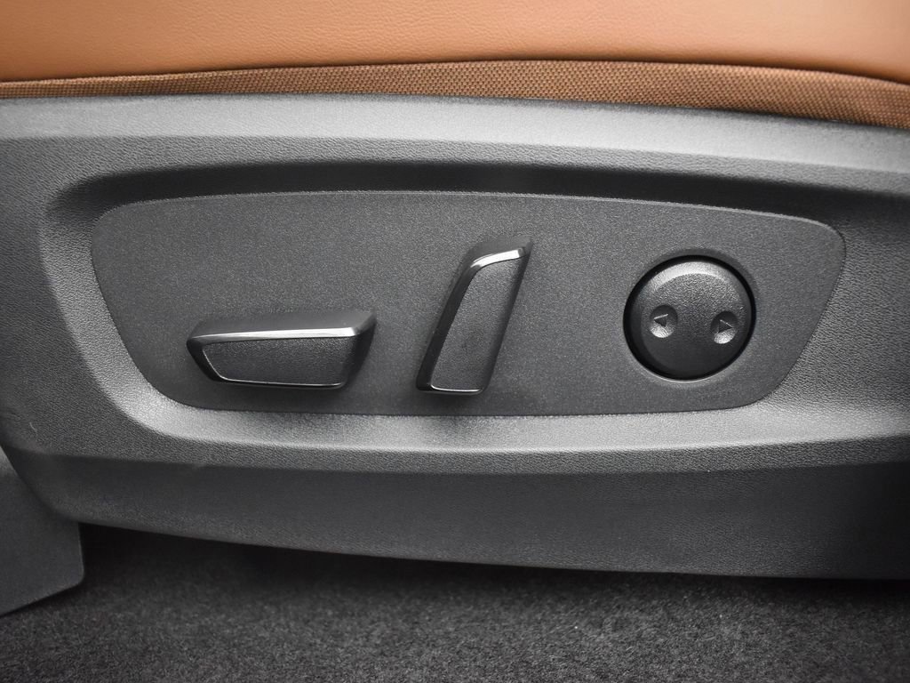 New 2025 Nissan Pathfinder Platinum w/ Cargo Package image 30