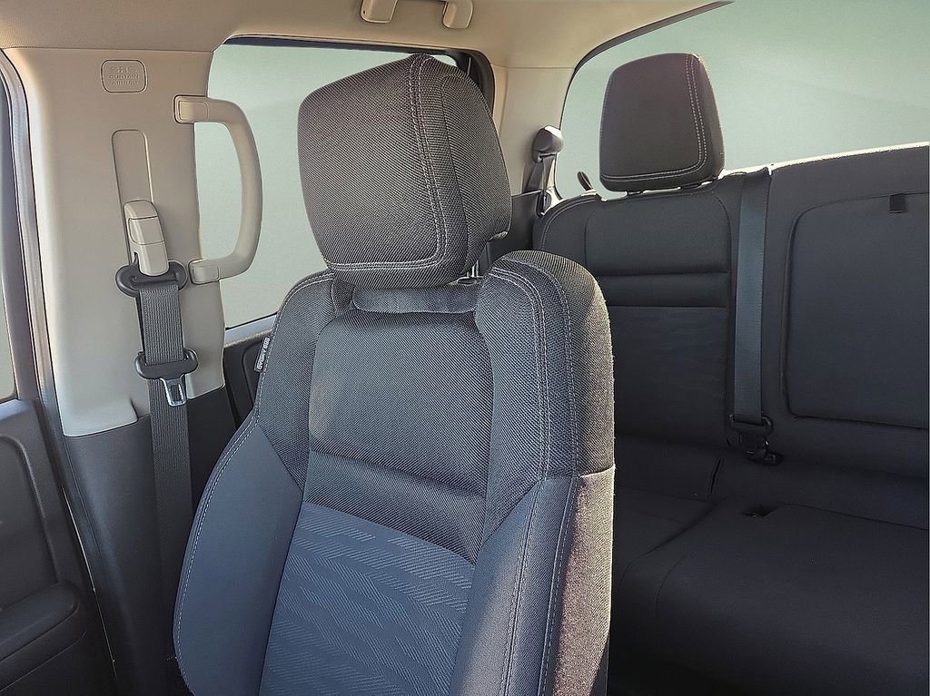 Used 2022 Nissan Frontier SV image 29