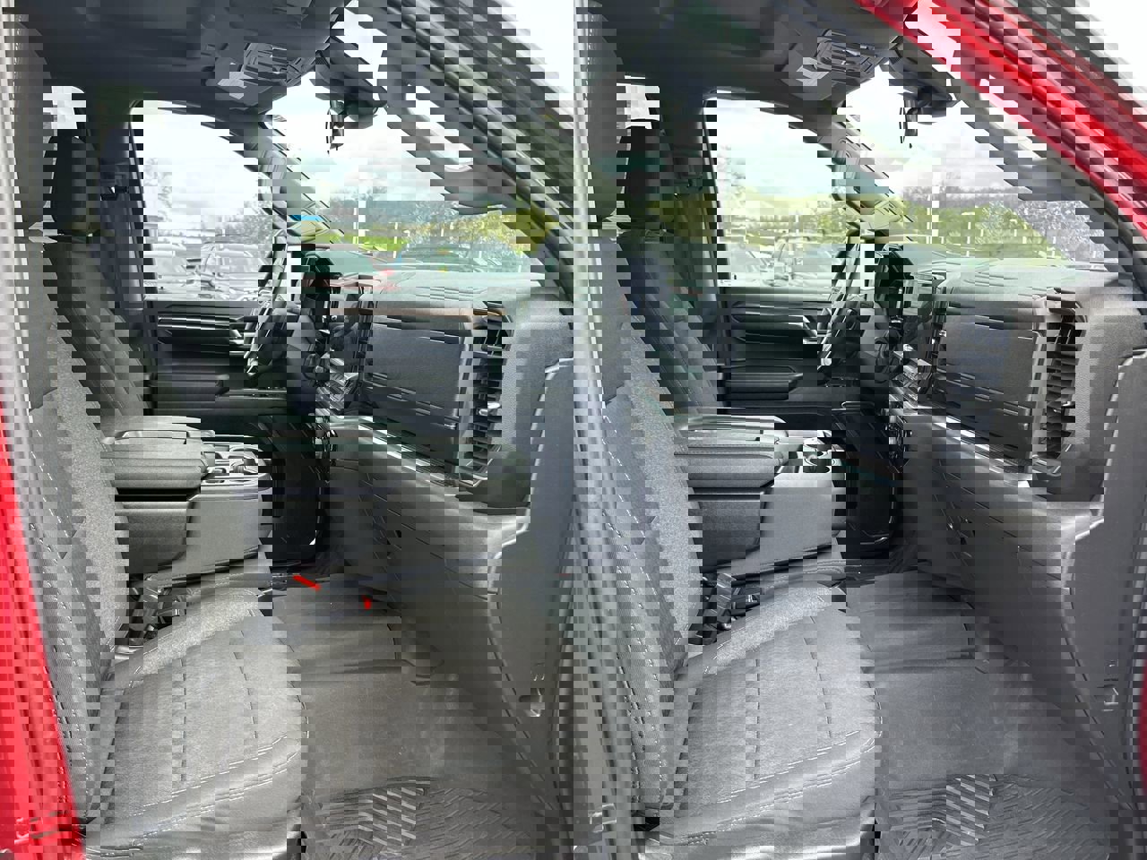 Used 2023 Chevrolet Silverado 1500 LT w/ Z71 Off-Road Package image 15