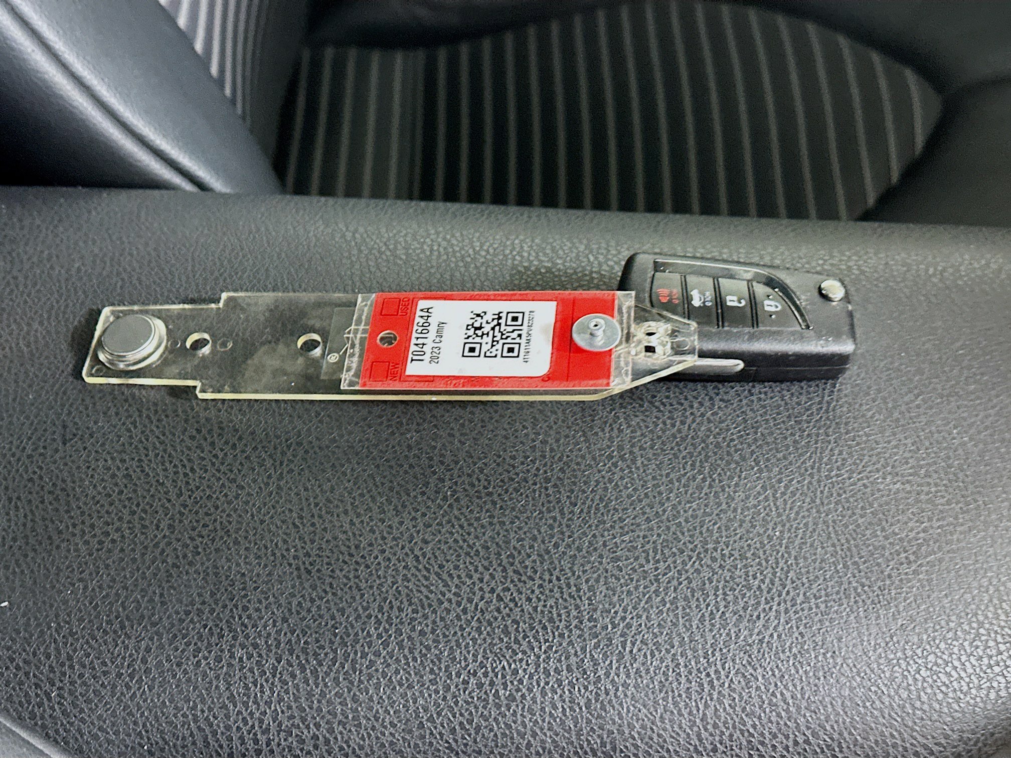 Used 2023 Toyota Camry SE FWD image 32