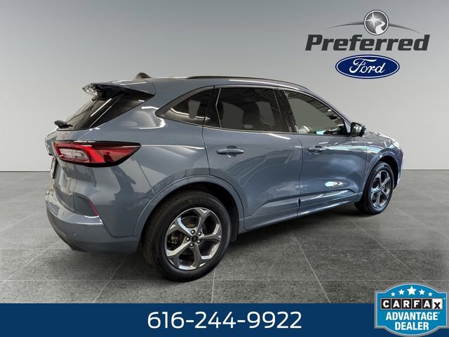 Used 2023 Ford Escape ST-Line Select w/ Tech Pack #2 AWD/4WD image 17