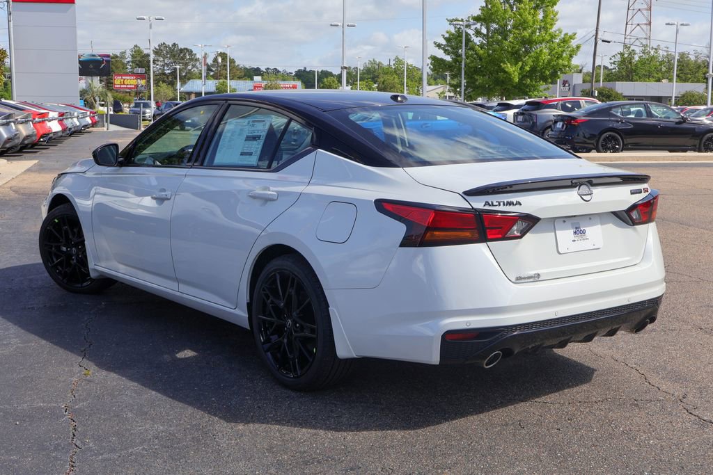 New 2026 Nissan Altima 2.5 SR FWD image 2
