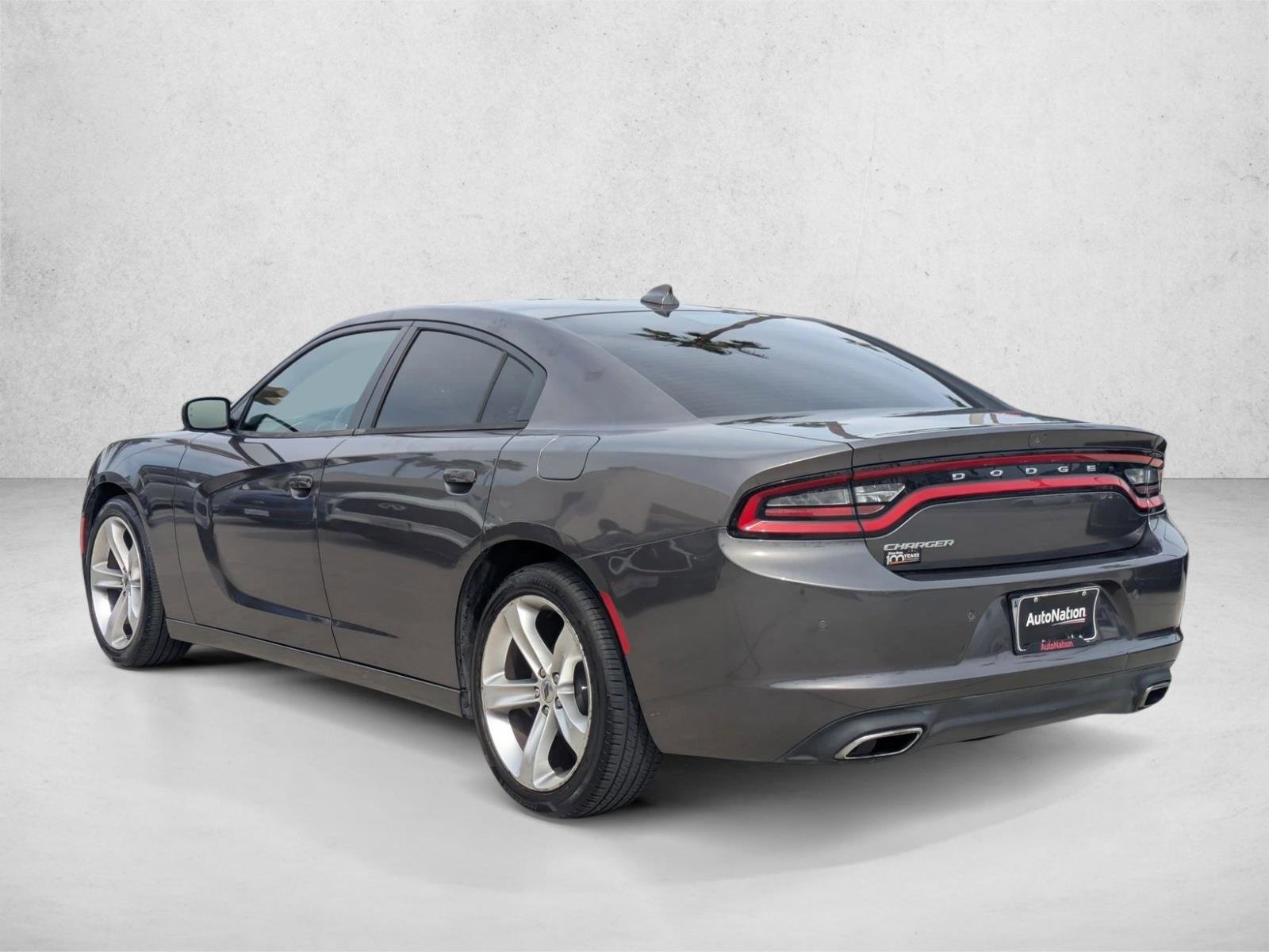 Used 2017 Dodge Charger SXT w/ Plus Group RWD image 7