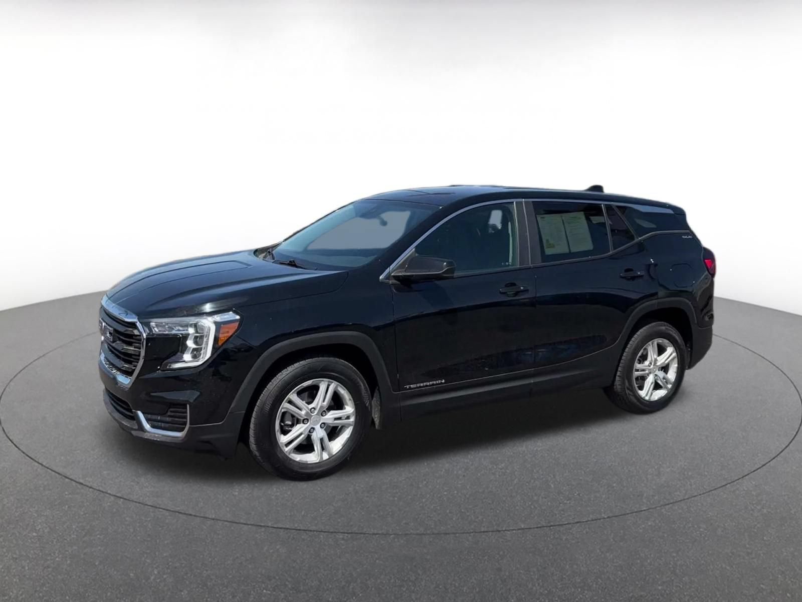 Used 2024 GMC Terrain SLE FWD image 7