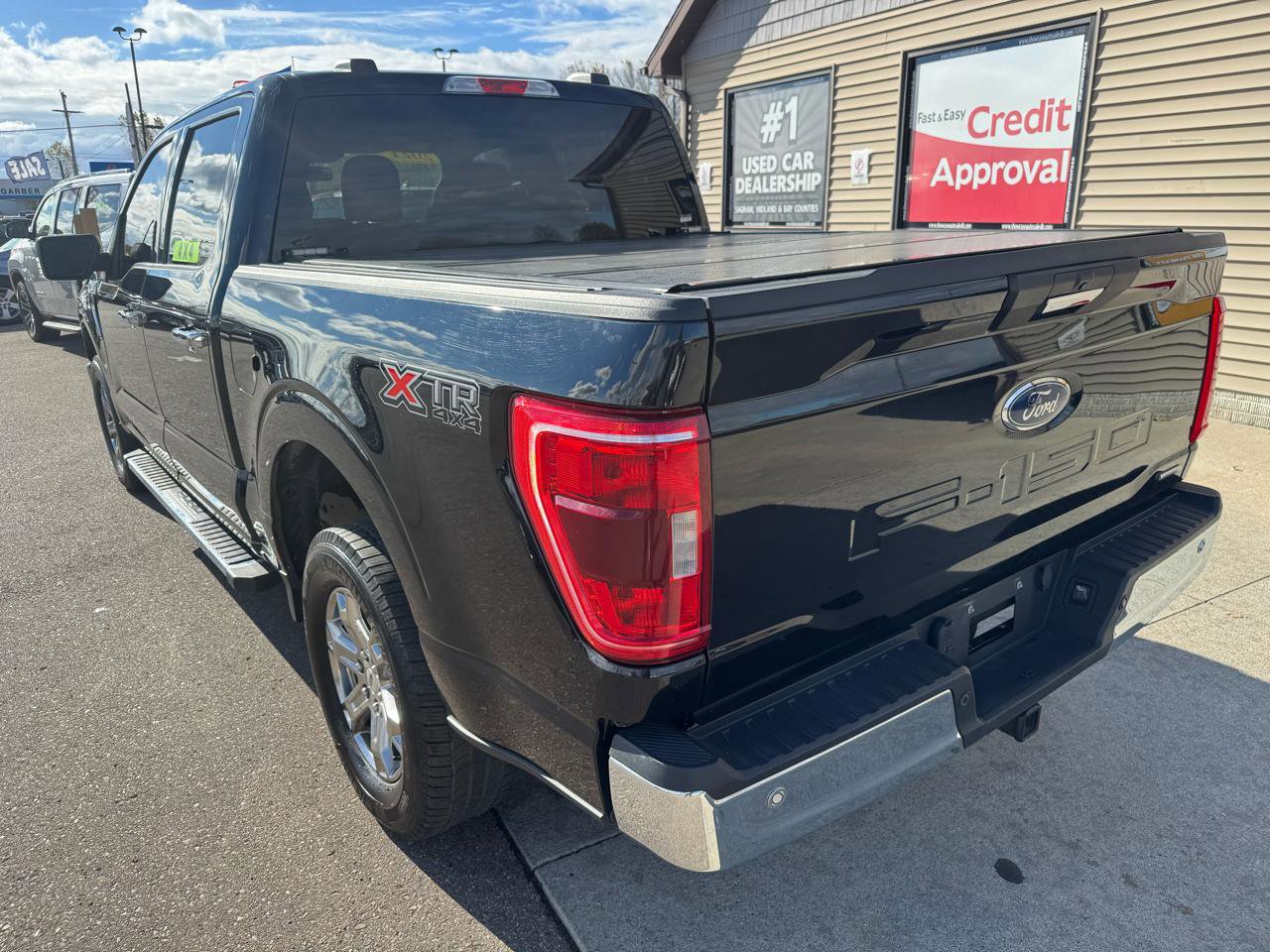 Used 2021 Ford F150 XLT w/ Equipment Group 301A Mid image 7