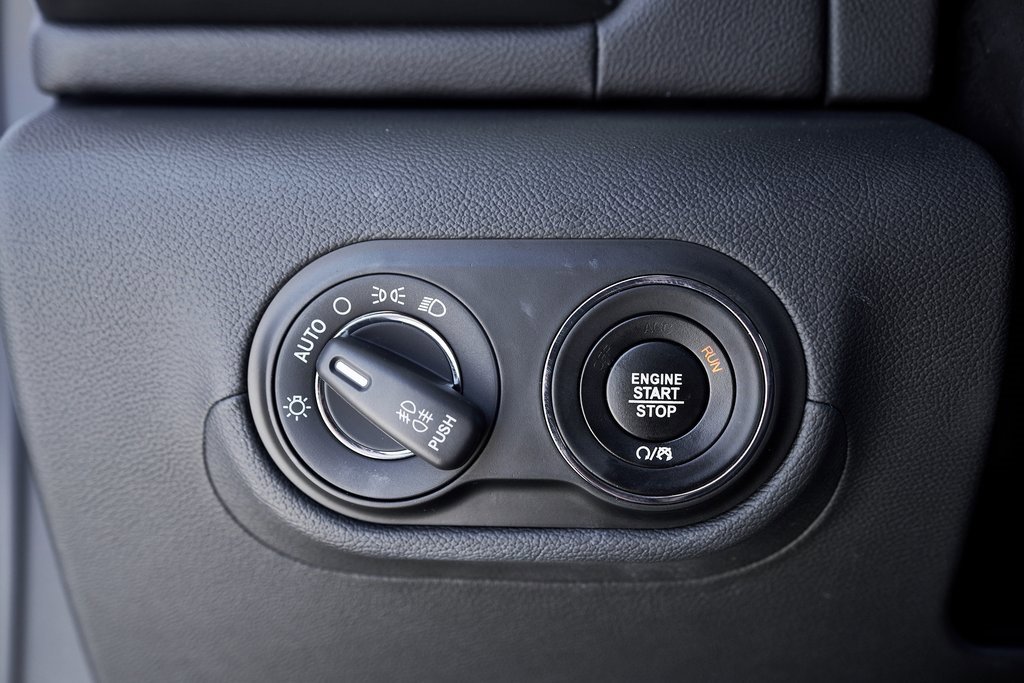 Used 2022 Maserati Levante Modena image 35