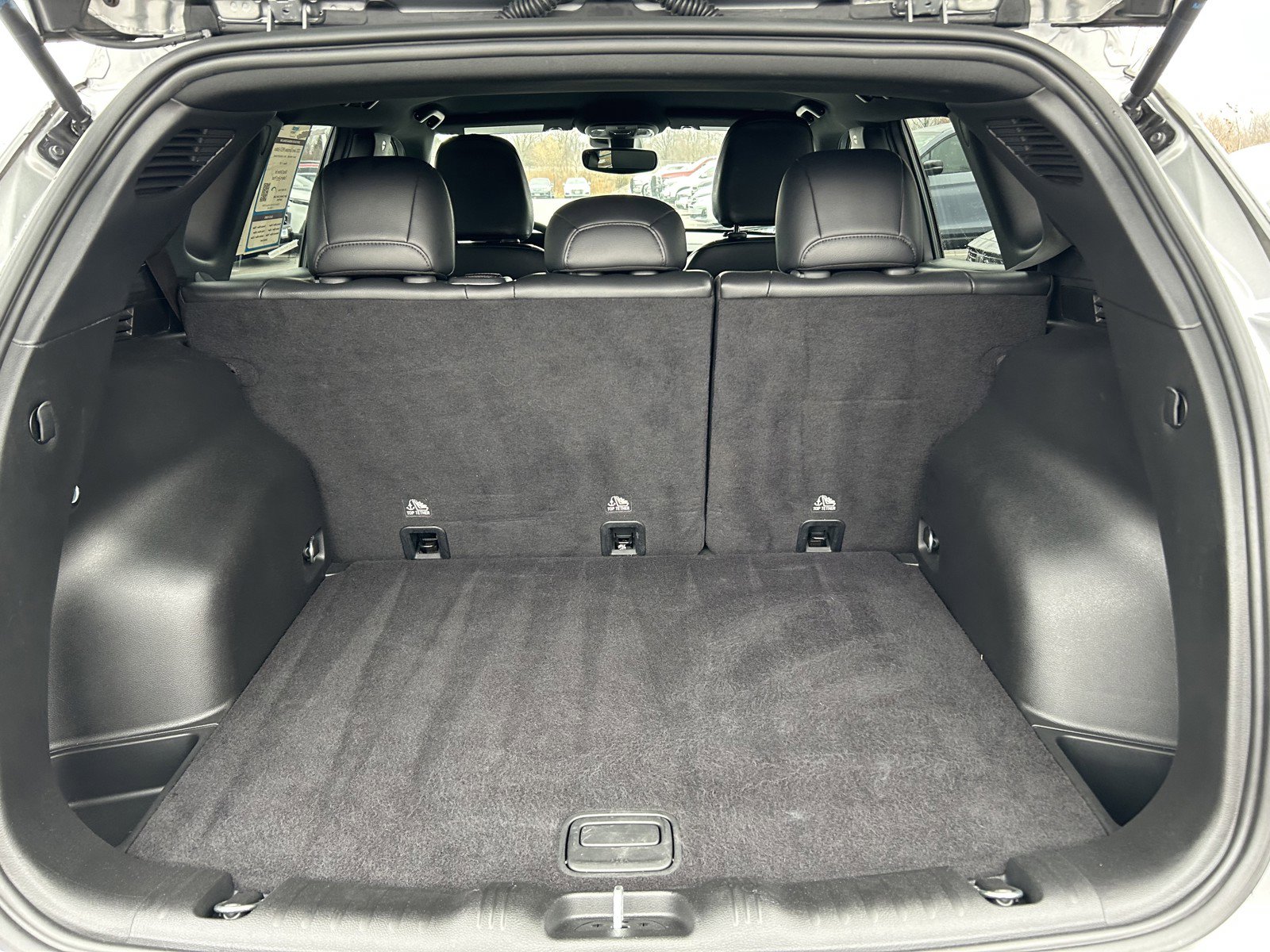 Used 2023 Jeep Compass Limited image 14