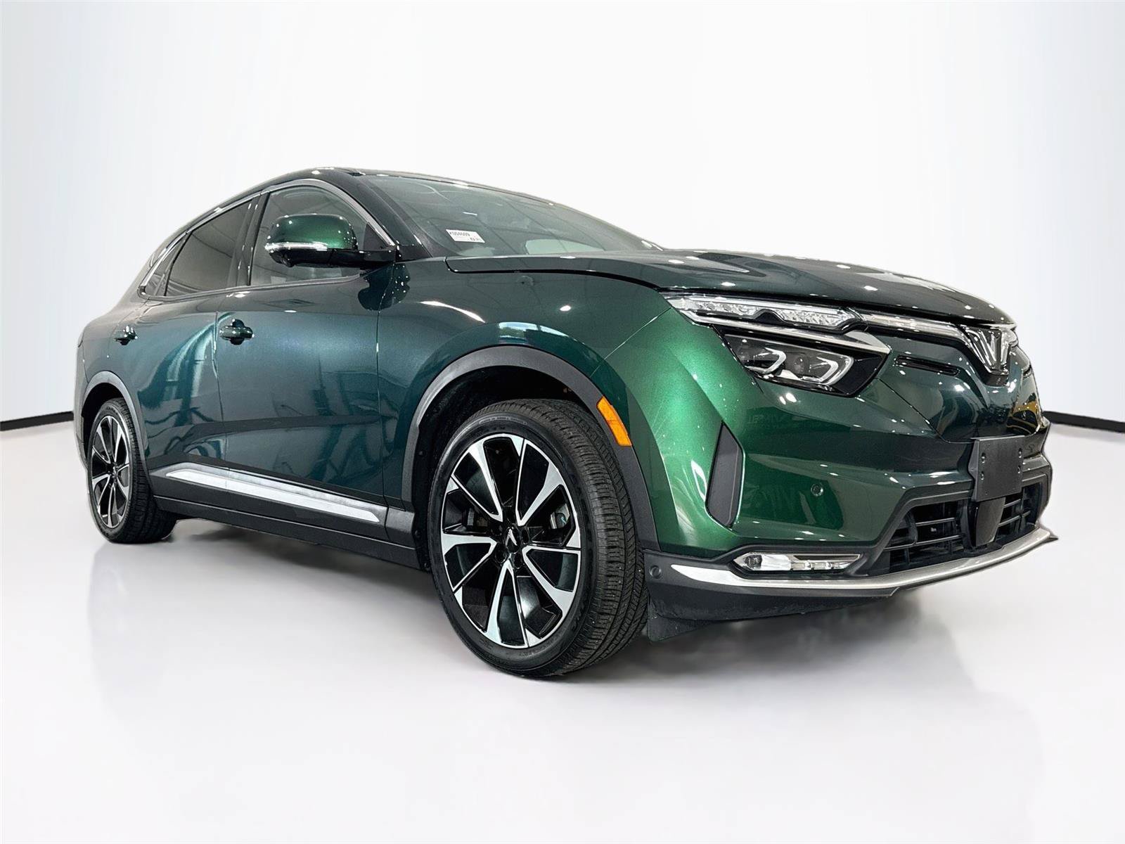 Used 2024 VinFast VF 8 Plus AWD/4WD image 7
