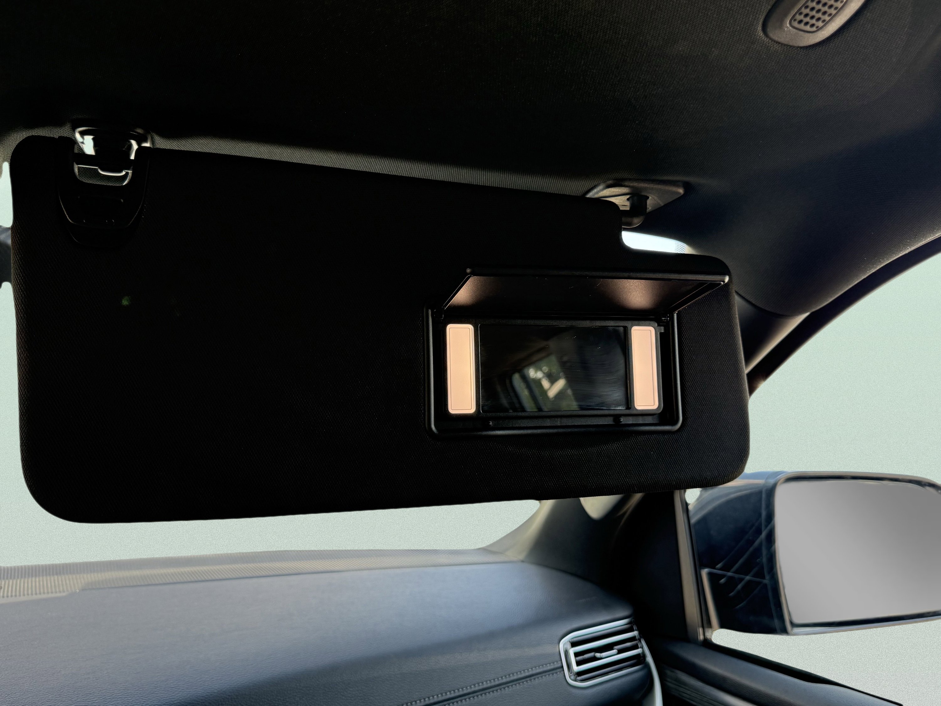 Used 2024 Jeep Wagoneer Series II w/ Flexible Seating Group image 82