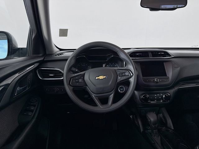 Used 2022 Chevrolet TrailBlazer LT w/ Driver Confidence Package image 23
