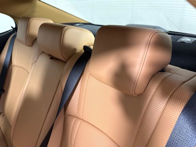 New 2025 Lexus ES 350 Ultra Luxury image 22