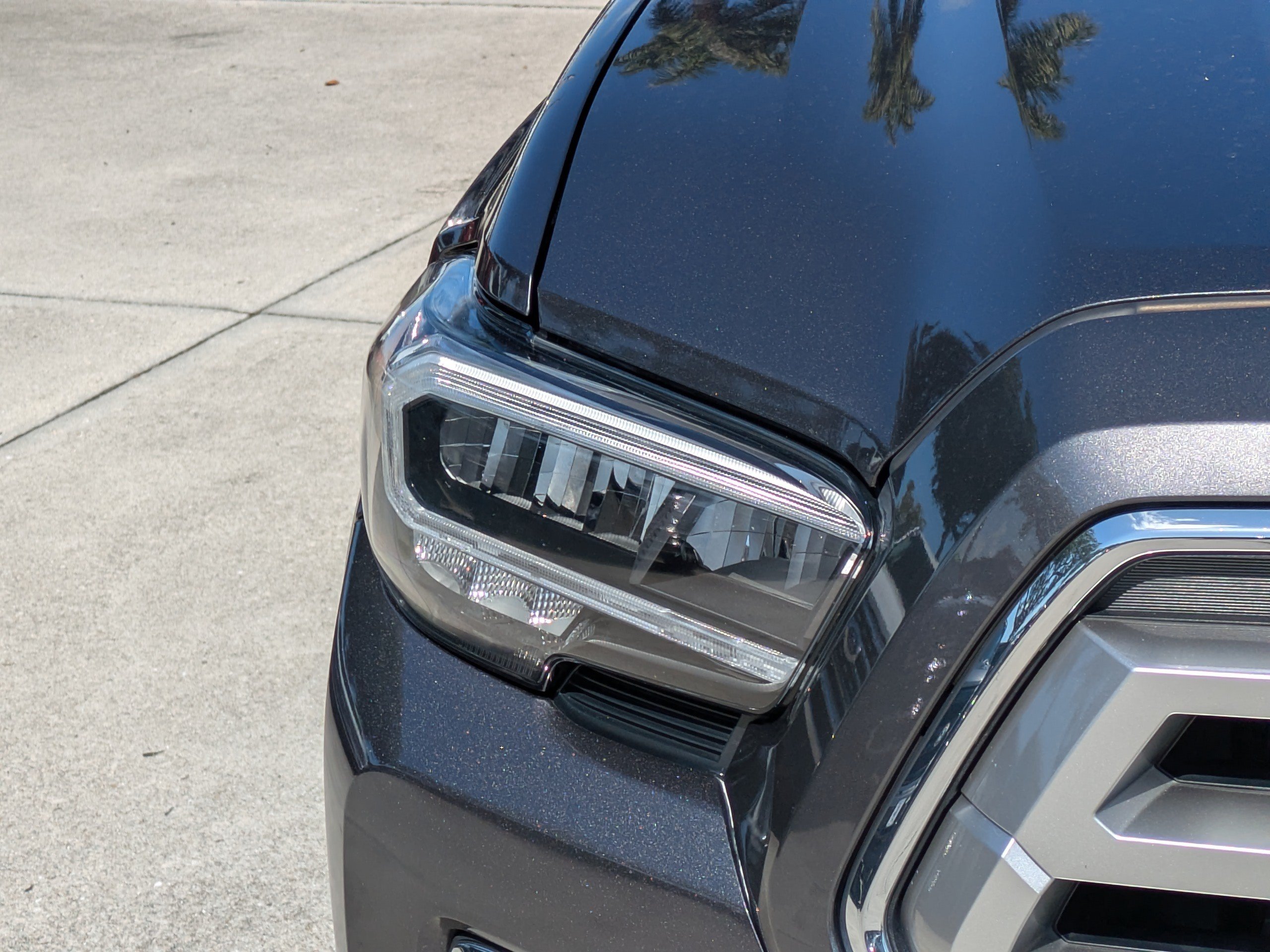 Used 2023 Toyota Tacoma Limited AWD/4WD image 9