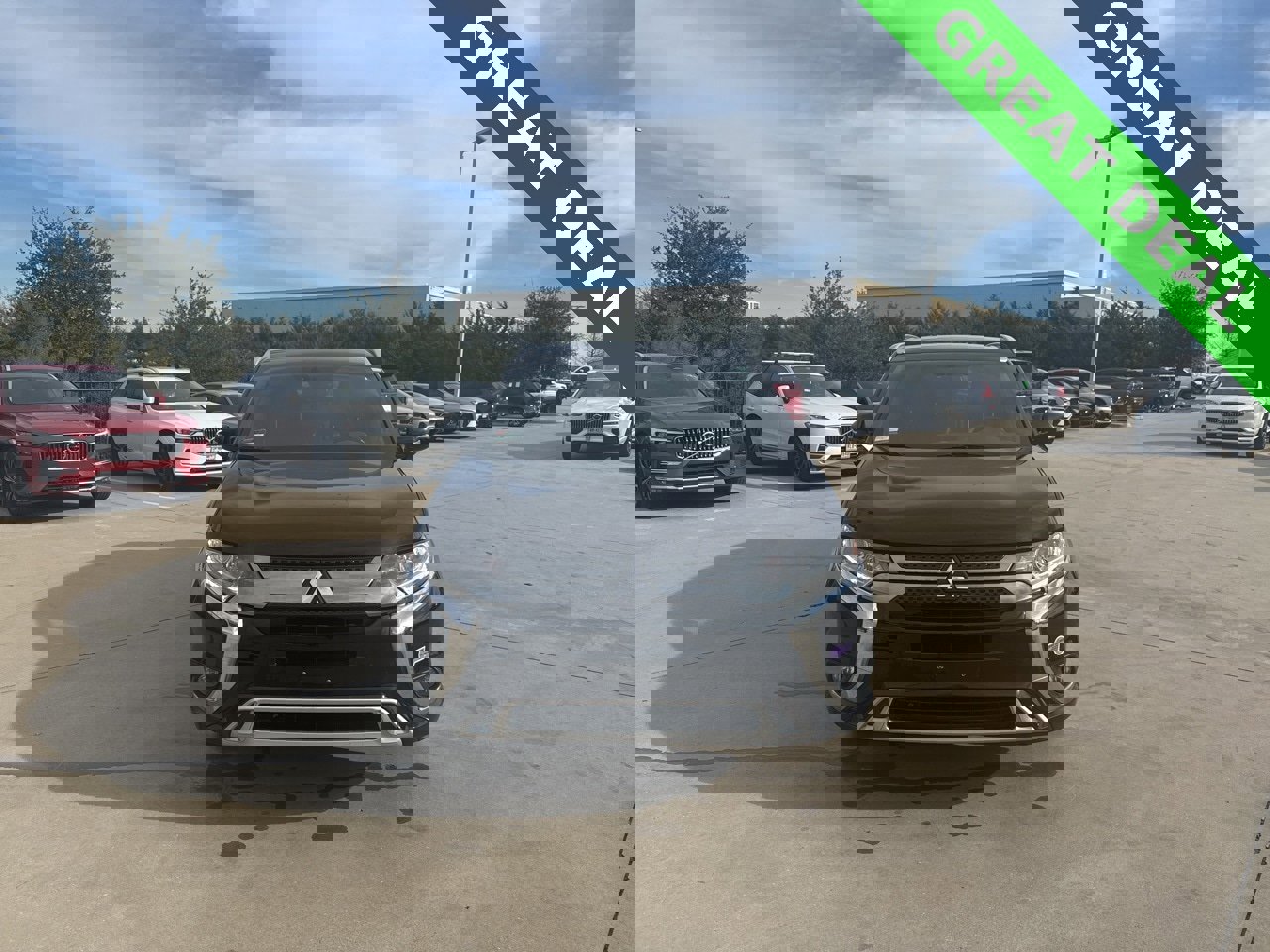 Used 2019 Mitsubishi Outlander SEL image 2