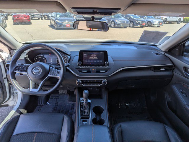 Used 2021 Nissan Altima 2.5 SR w/ SR Premium Package image 19