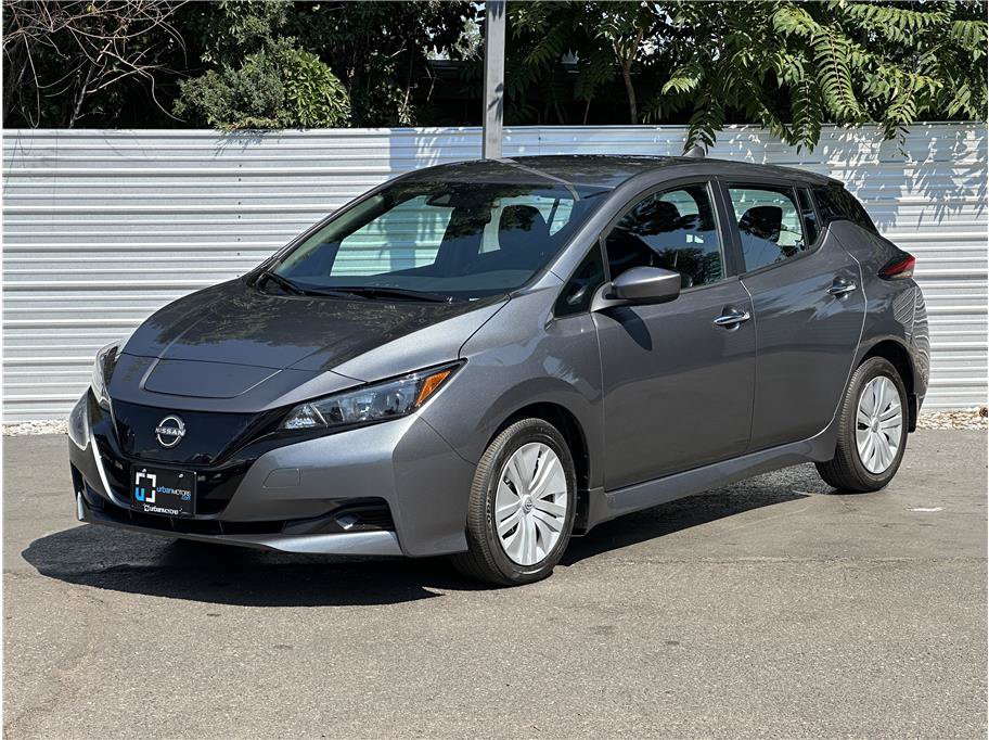 Used 2025 Nissan Leaf S FWD image 6
