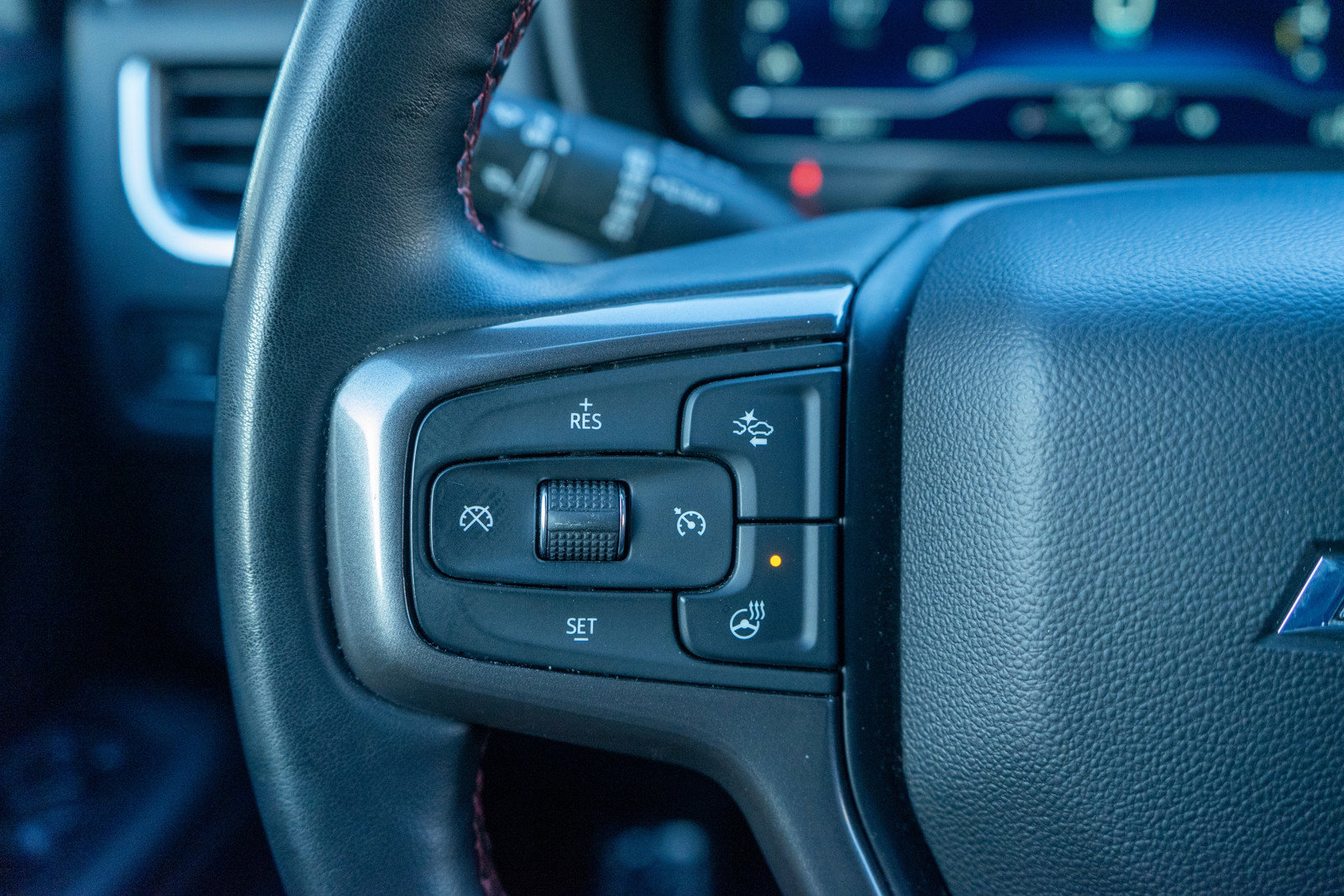 Used 2023 Chevrolet Suburban RST image 23