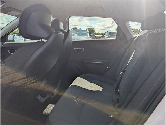 New 2025 Kia K4 FWD image 10