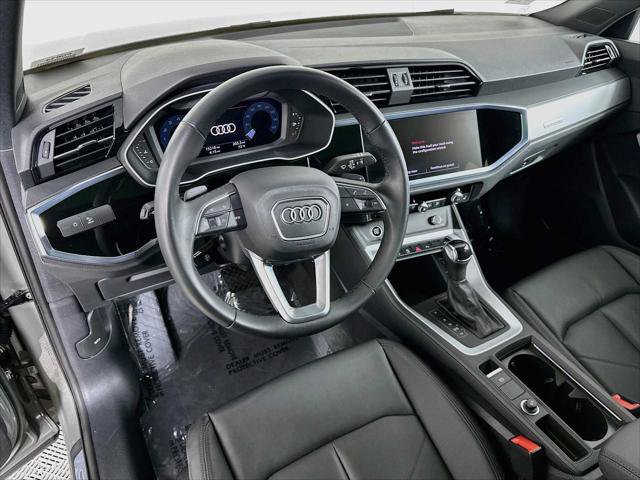Certified 2023 Audi Q3 2.0T Premium w/ Convenience Package AWD/4WD image 9