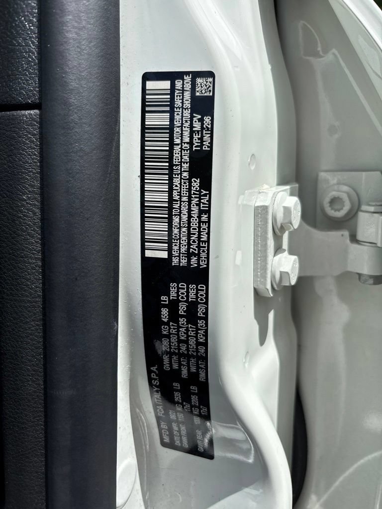 Used 2021 Jeep Renegade Latitude AWD/4WD image 10