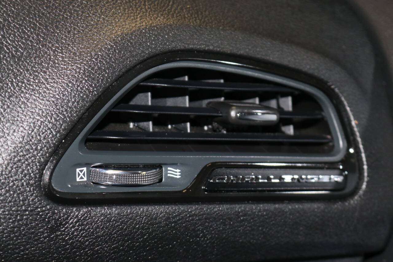 Used 2023 Dodge Challenger SXT RWD image 57