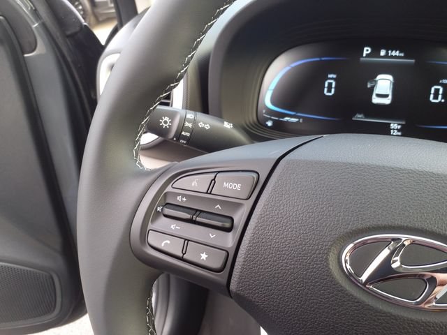 Certified 2026 Hyundai Venue SEL FWD image 22