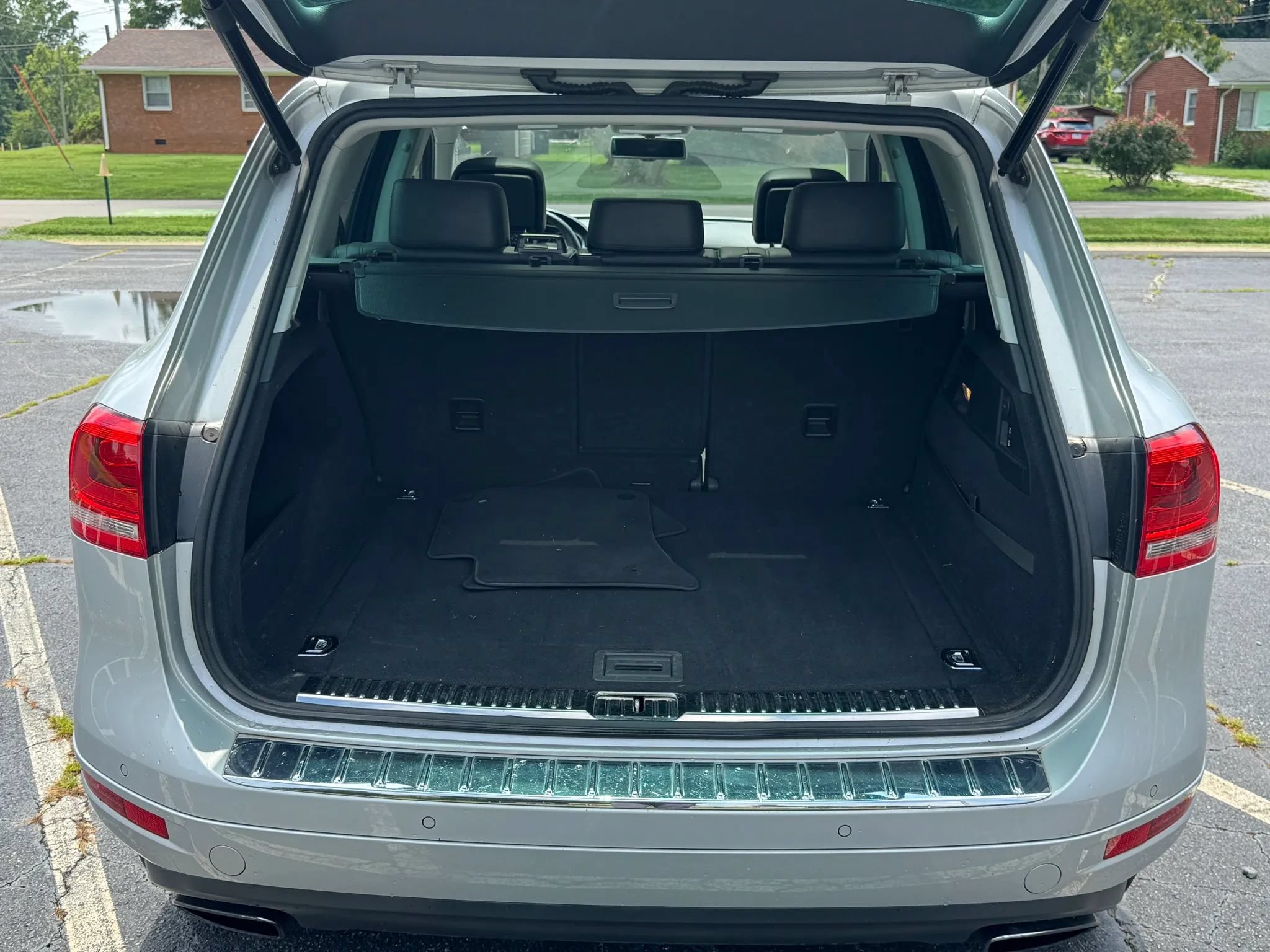 Used 2013 Volkswagen Touareg VR6 AWD/4WD image 19