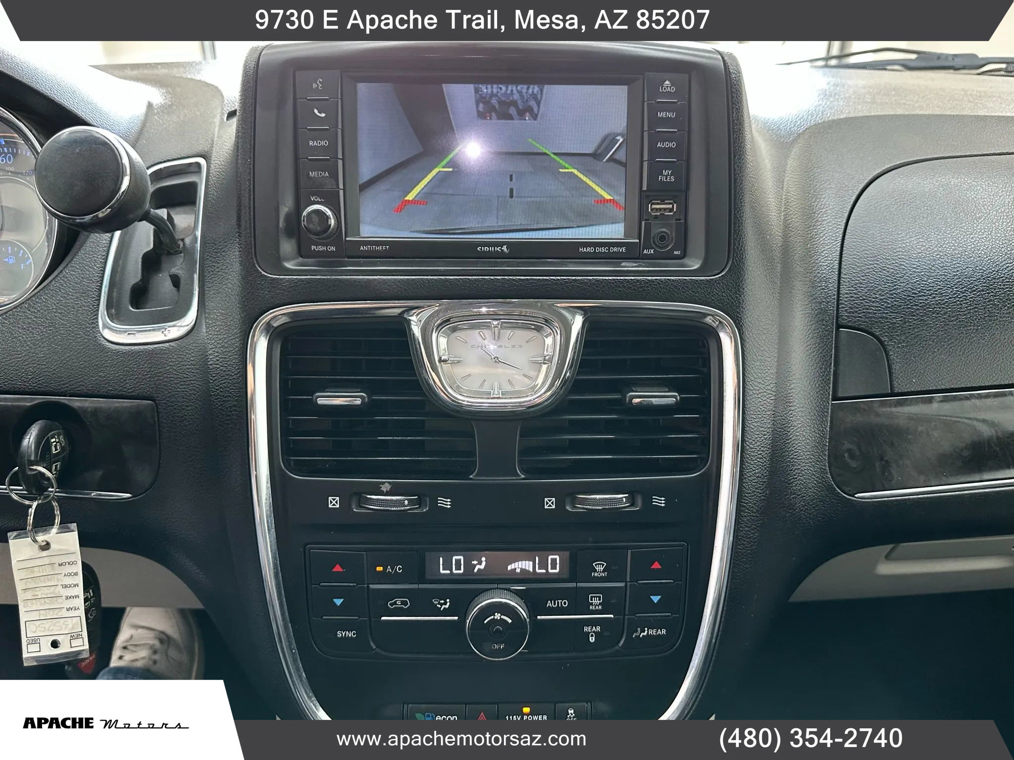 Used 2014 Chrysler Town & Country Touring image 27