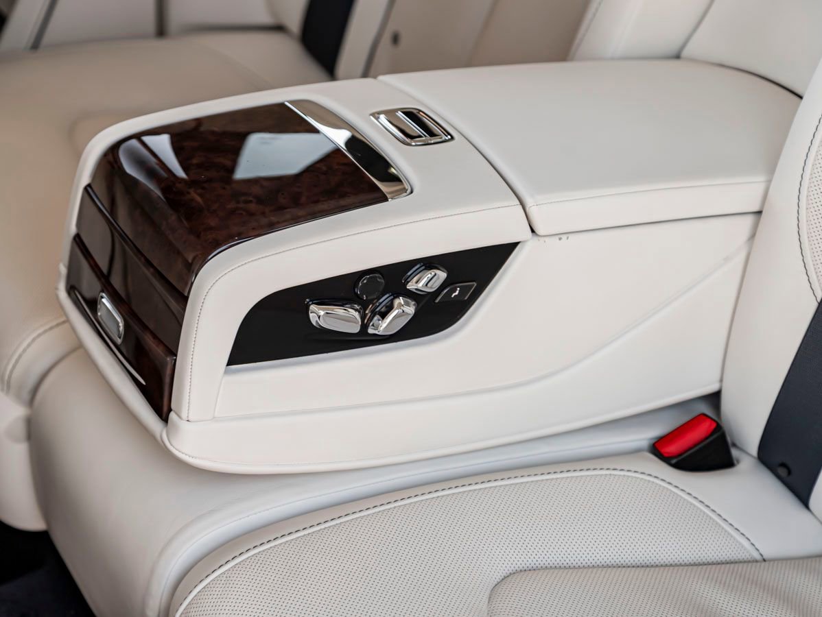 Used 2022 Rolls-Royce Ghost w/ Ghost Package AWD/4WD image 18