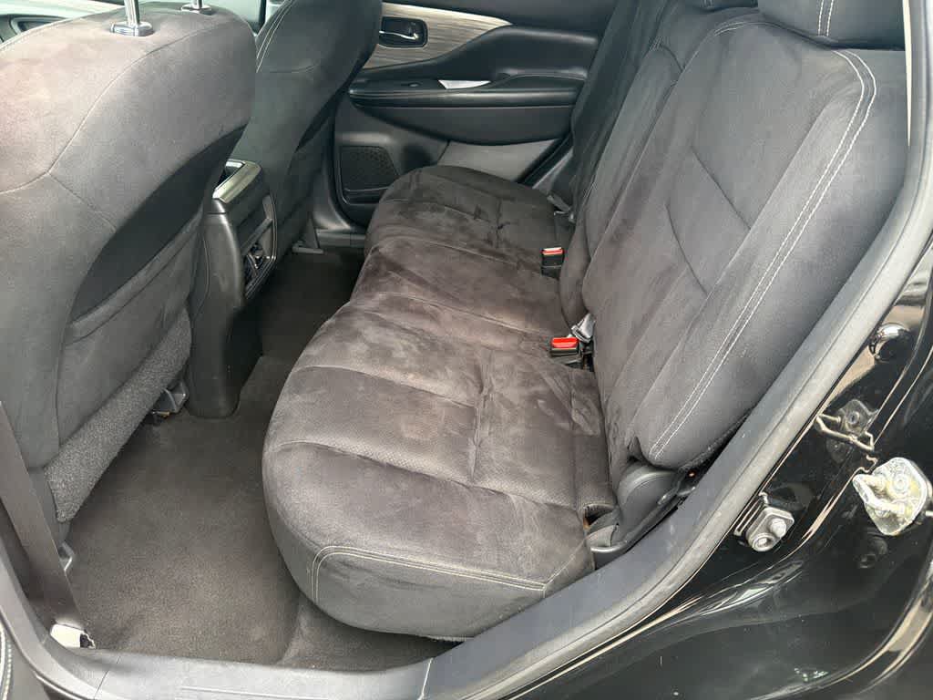 Used 2016 Nissan Murano S AWD/4WD image 17