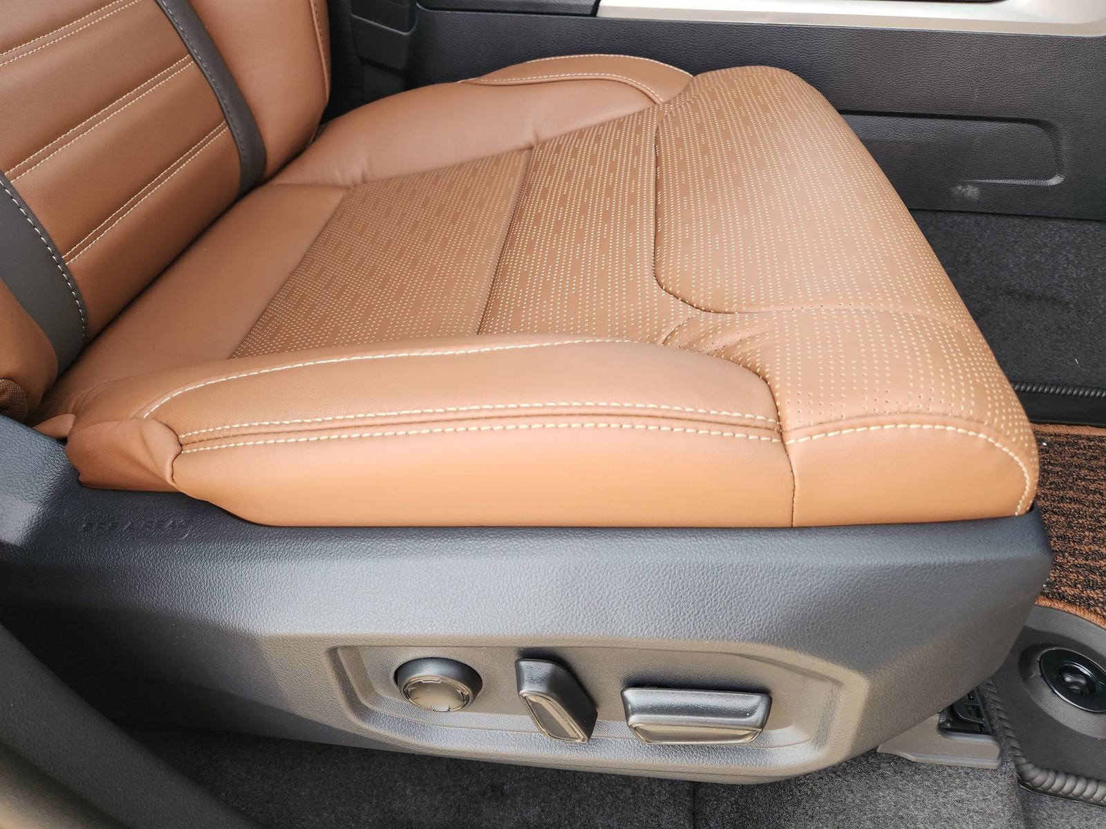 New 2026 Toyota Tundra 1794 Edition w/ TRD Off-Road Package image 21