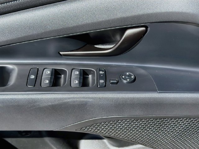 Certified 2026 Hyundai Elantra Sport FWD image 18