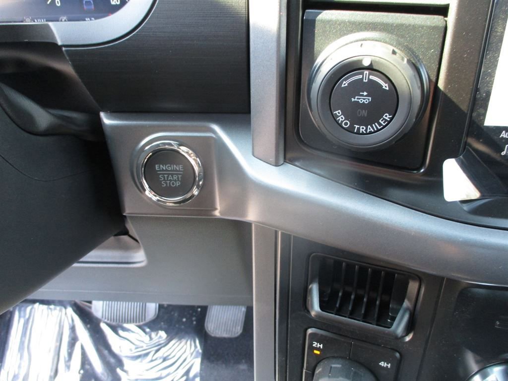 New 2026 Ford F150 XLT w/ Equipment Group 302A MID image 12