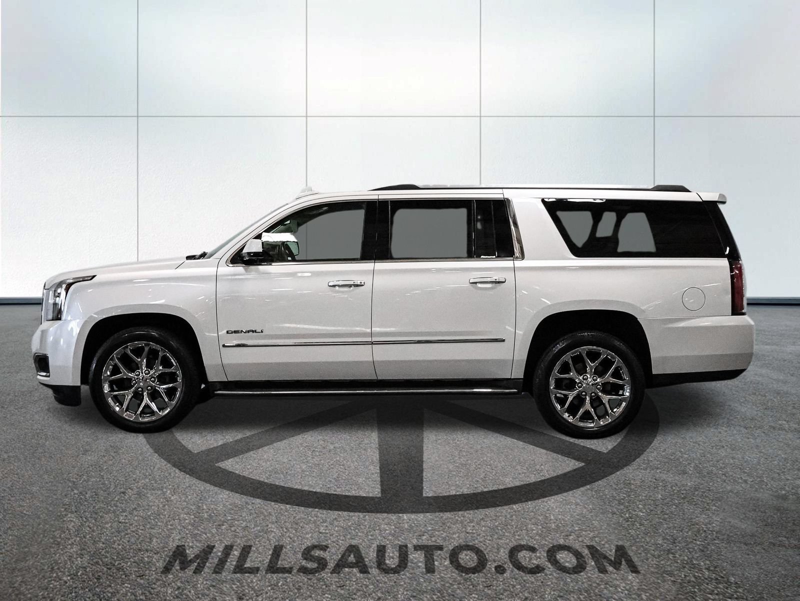 Used 2016 GMC Yukon XL Denali AWD/4WD image 3