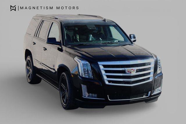 Used 2015 Cadillac Escalade Luxury AWD/4WD image 4