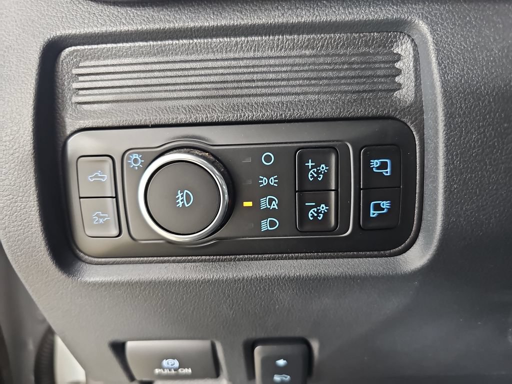 Used 2025 Ford F350 Lariat w/ Tremor Off-Road Package AWD/4WD image 31