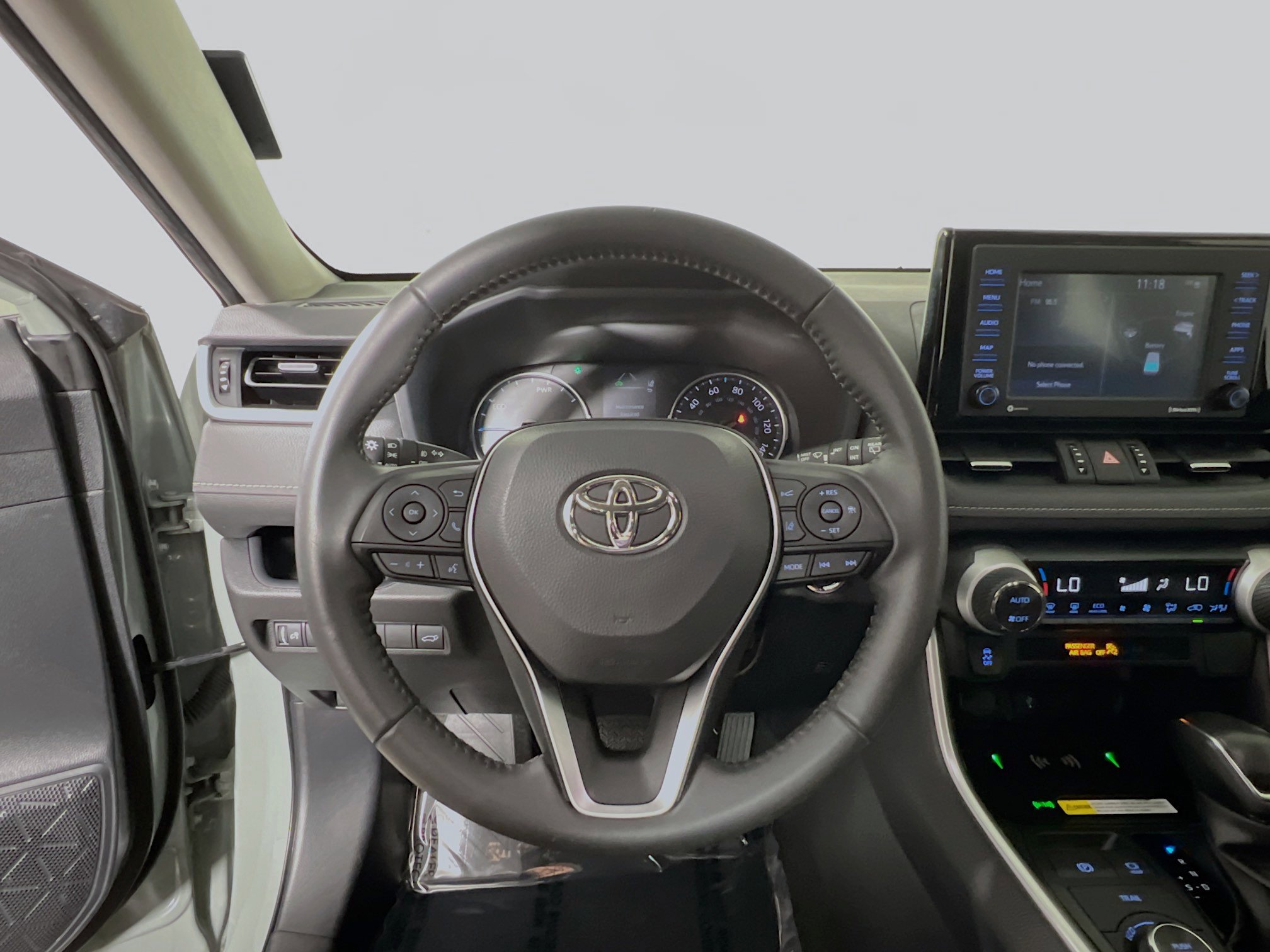 Used 2022 Toyota RAV4 XLE Premium image 18
