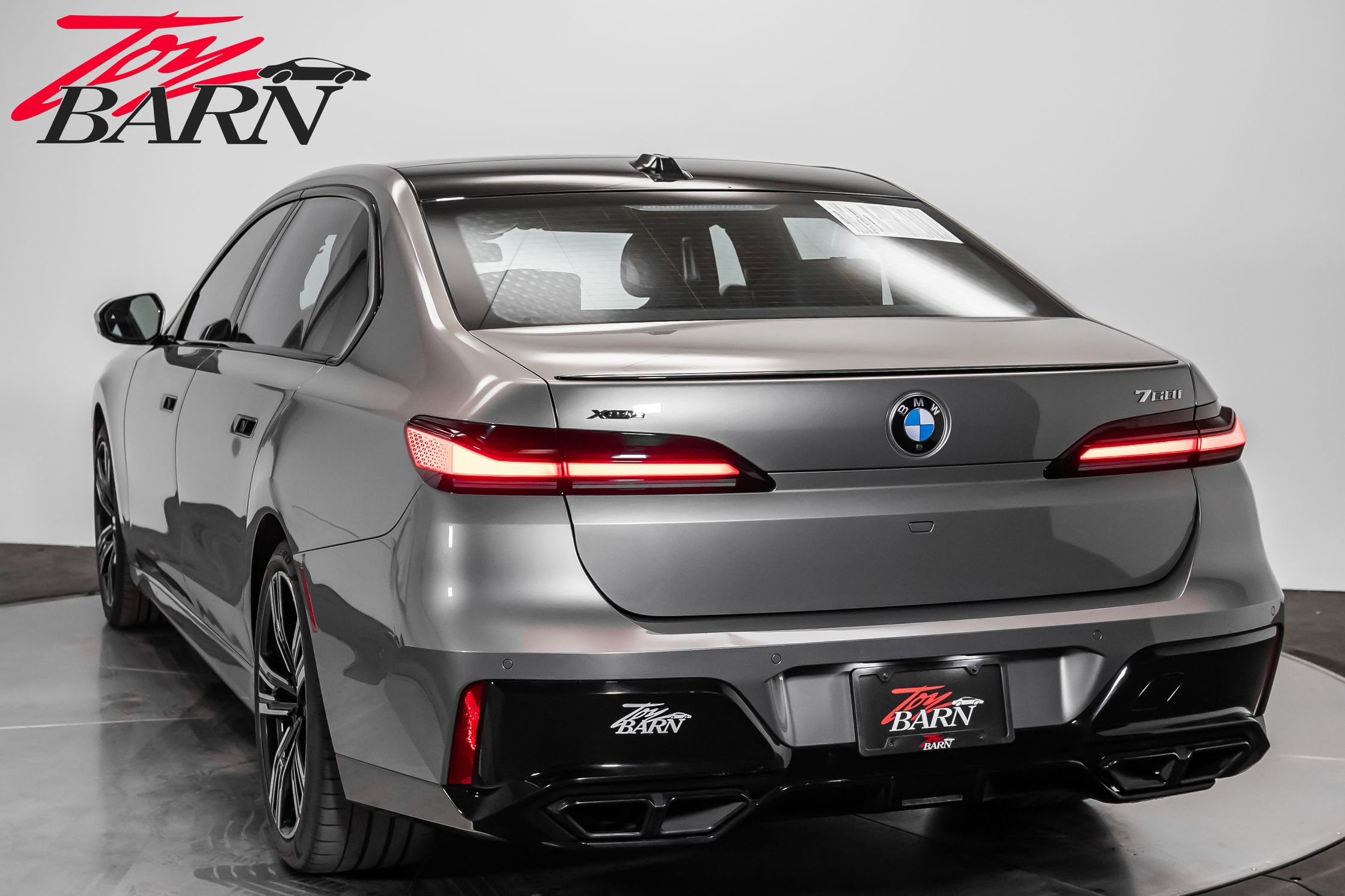 Used 2024 BMW 760i xDrive w/ Executive Package image 12
