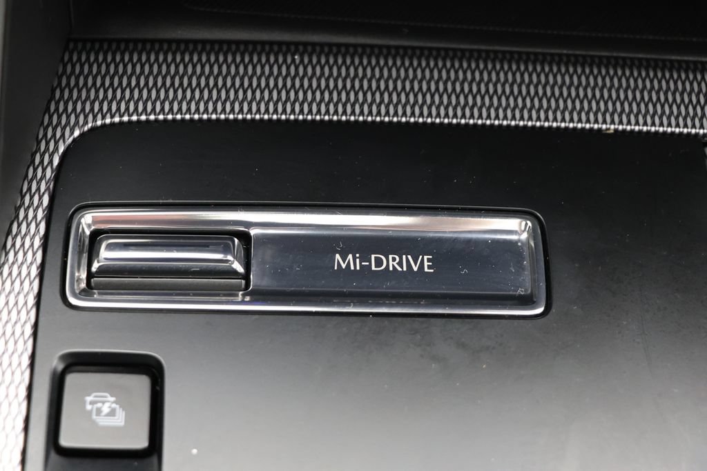 Used 2025 MAZDA CX-70 Plug-In Hybrid w/ Premium Plus AWD/4WD image 28
