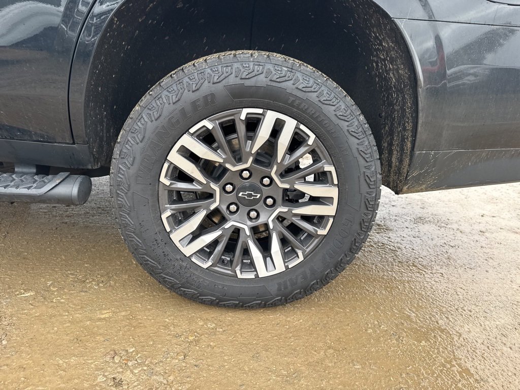 Used 2023 Chevrolet Tahoe Z71 w/ Luxury Package image 47