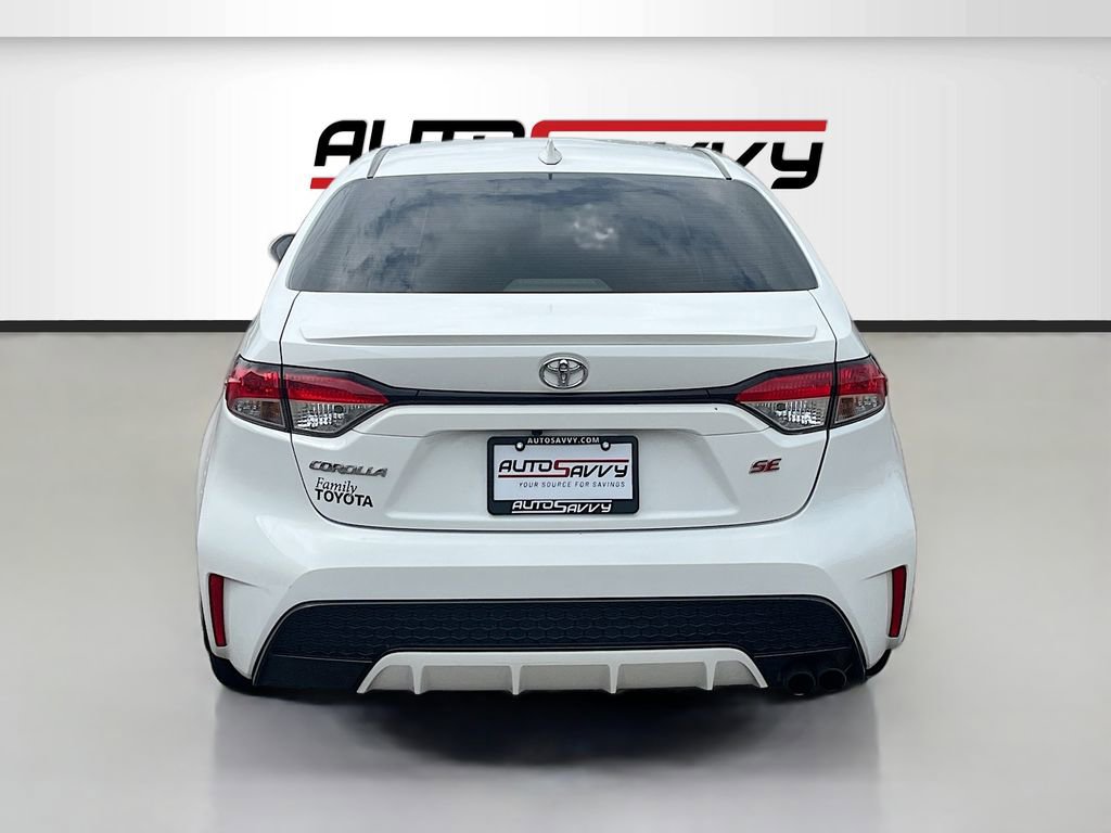 Used 2022 Toyota Corolla SE FWD image 6