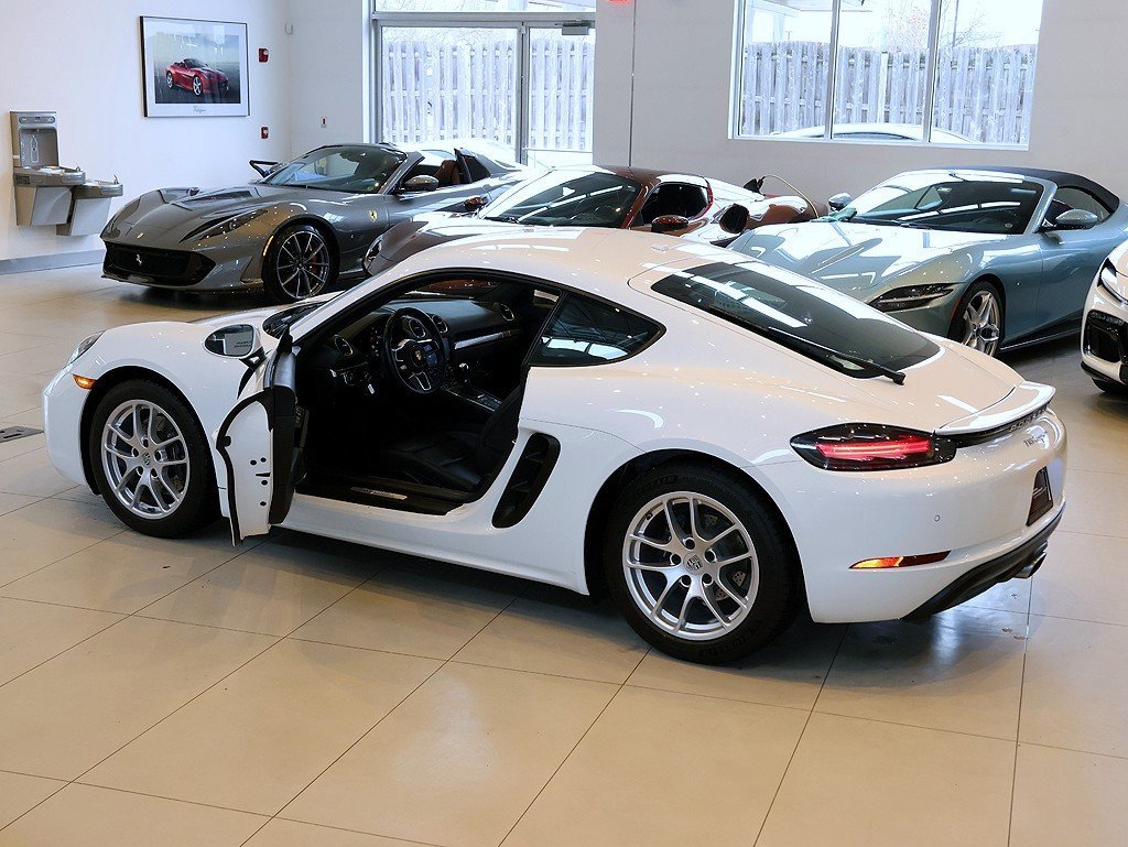 Used 2021 Porsche 718 Cayman image 35