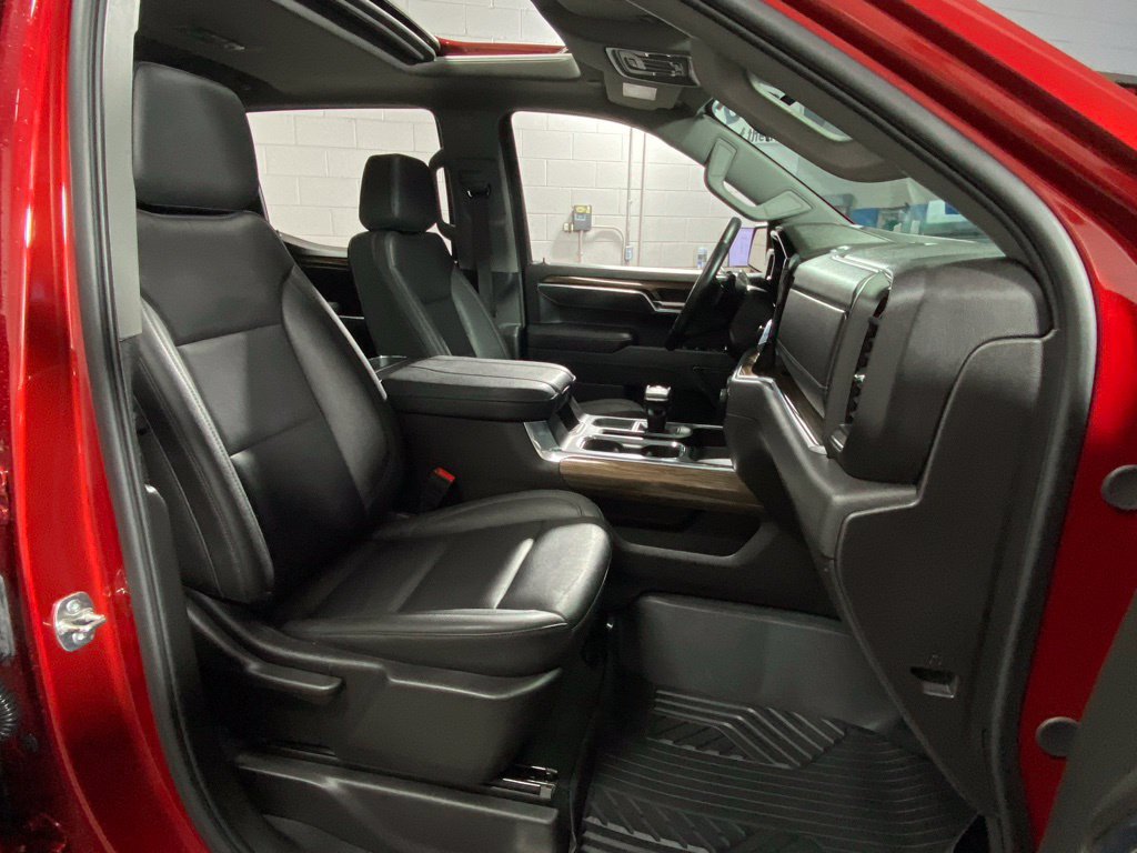 Used 2025 Chevrolet Silverado 1500 LT Trail Boss w/ Convenience Package II AWD/4WD image 33
