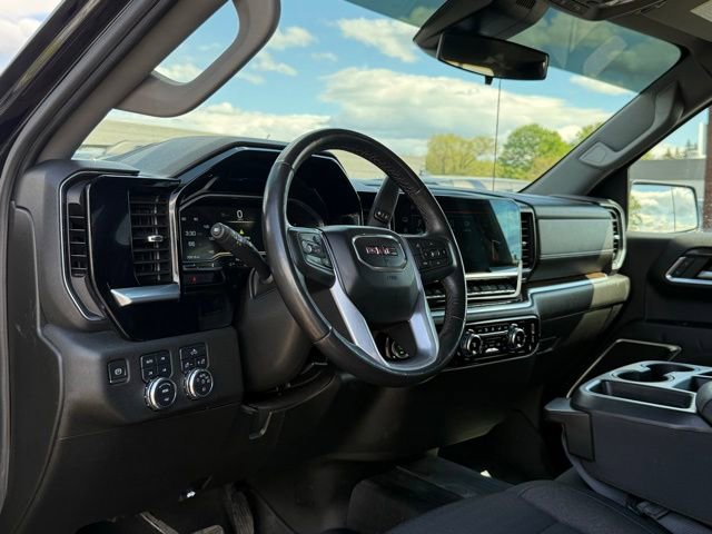 Used 2022 GMC Sierra 1500 Elevation w/ LPO, Elevation Black Package AWD/4WD image 13