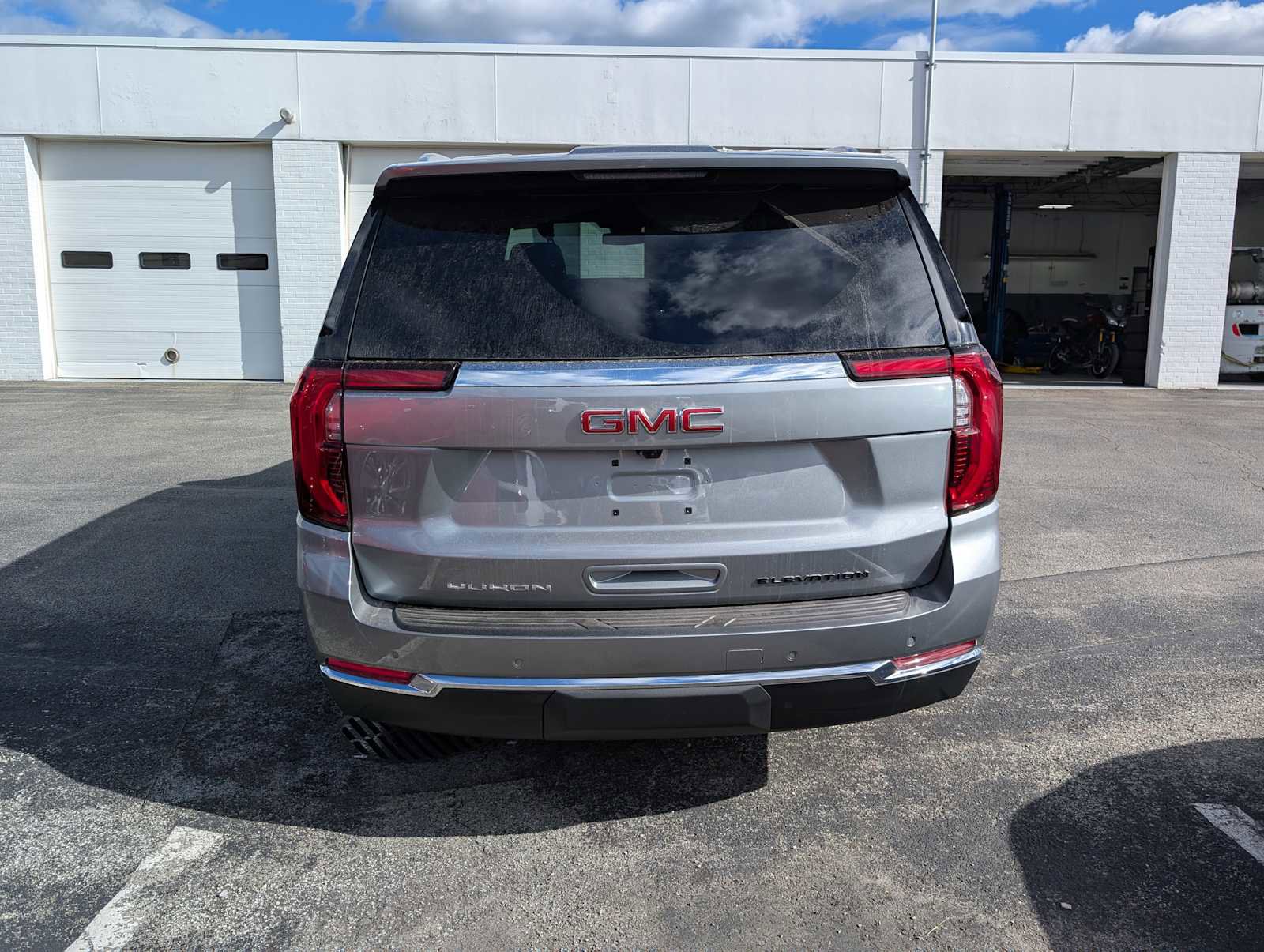 New 2026 GMC Yukon Elevation image 7
