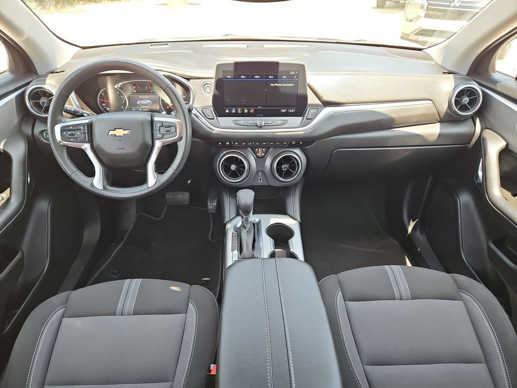 Used 2025 Chevrolet Blazer LT AWD/4WD image 26