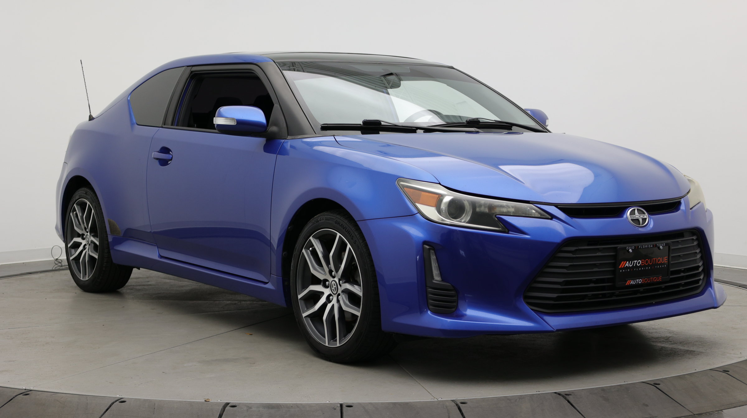 Used 2016 Scion tC FWD image 3