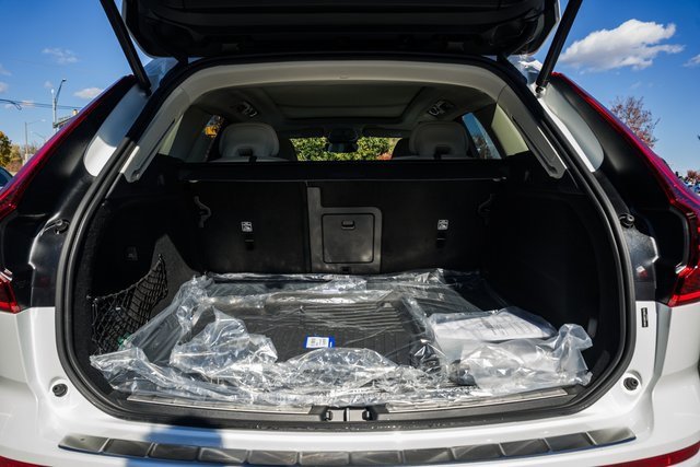 New 2026 Volvo XC60 B5 Ultra w/ Protection Package Premier image 9