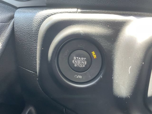 Used 2021 Jeep Wrangler Unlimited Sahara AWD/4WD image 17