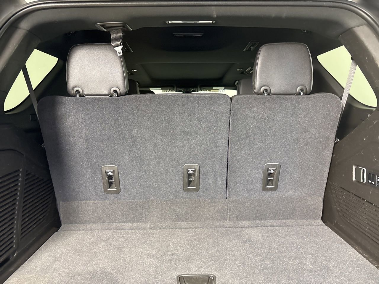 Used 2021 Chevrolet Tahoe Z71 w/ Z71 Off-Road Package image 25